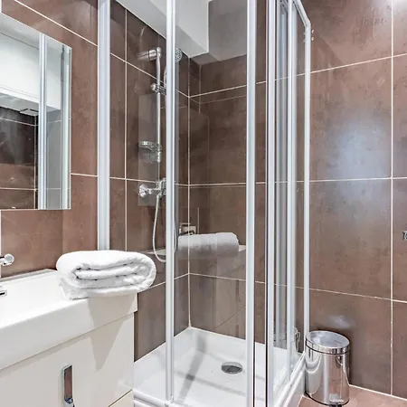 Le Nid Douillet - Lit King Size Apartament *