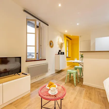 Le Nid Douillet - Lit King Size Apartament